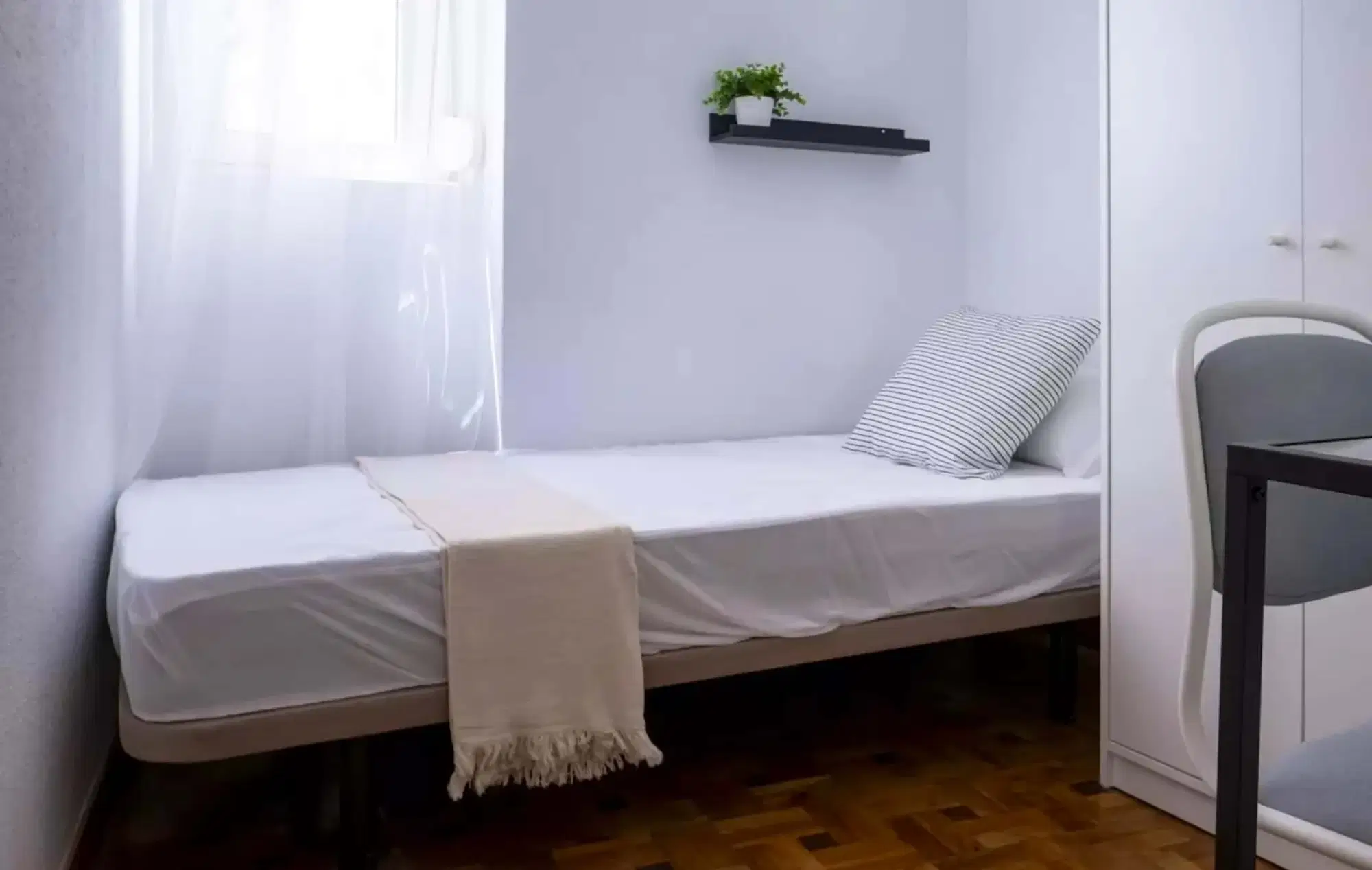 SPC 46002, Valencia – #131349: Room in 7 Bedroom 2 Bathroom (Plaça De Sant Agustí)