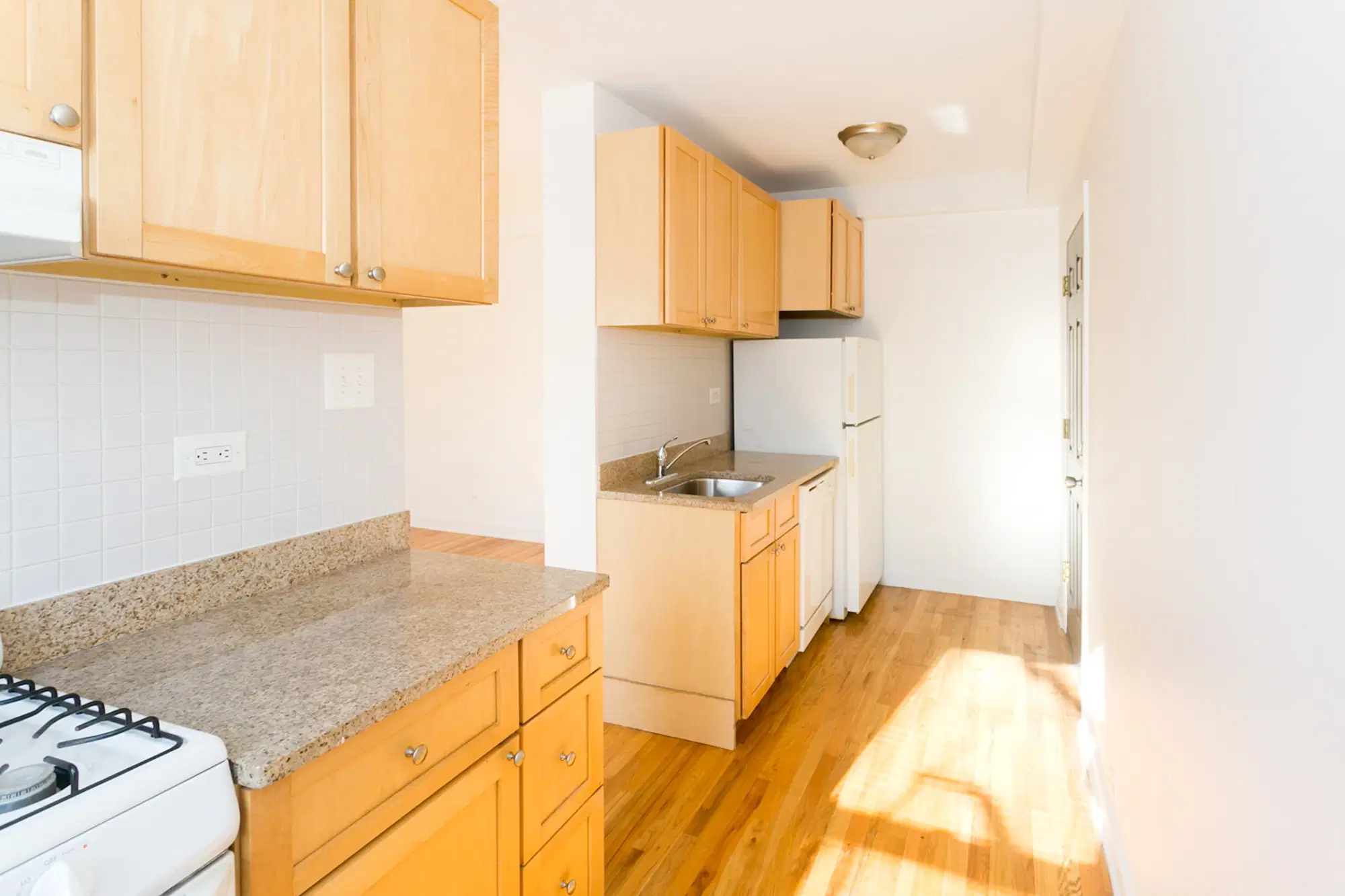 Woodlawn Terrace, Chicago – Kitchen
