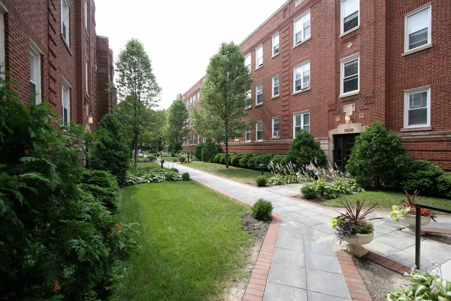 4721 S. Ellis Avenue, Chicago – Exterior