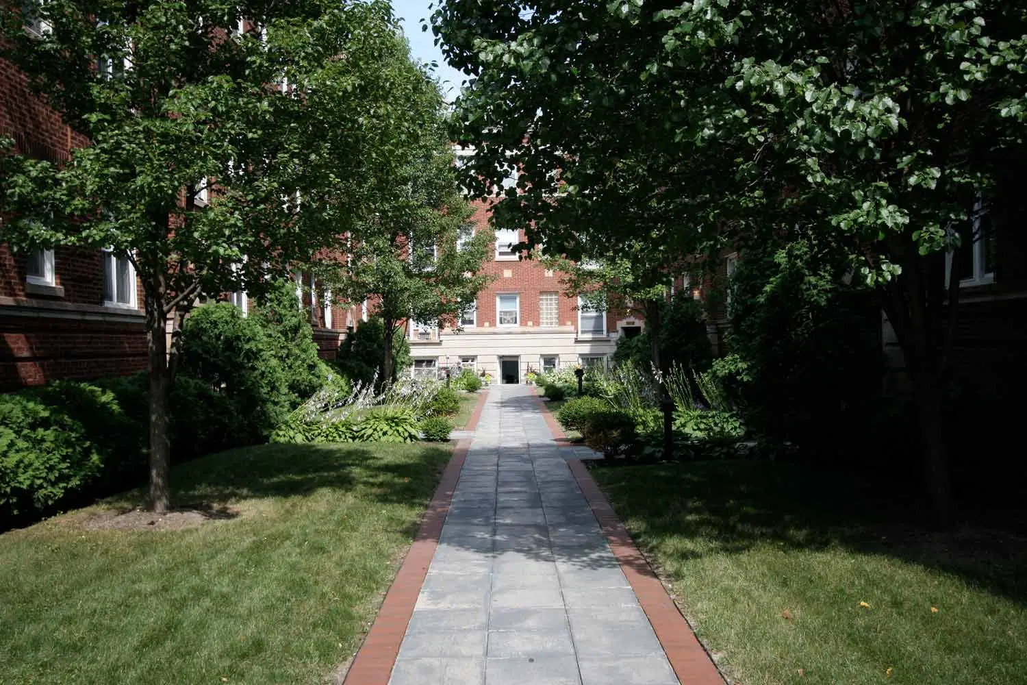 4721 S. Ellis Avenue, Chicago – Exterior