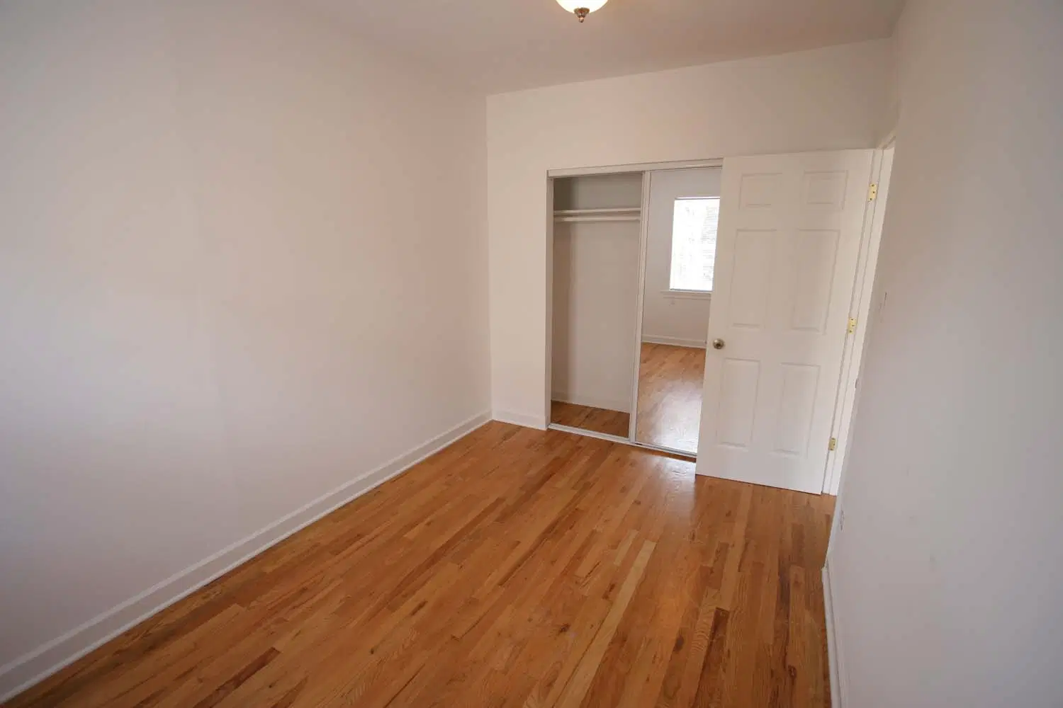 4721 S. Ellis Avenue, Chicago – 2 Bed 2 Bath