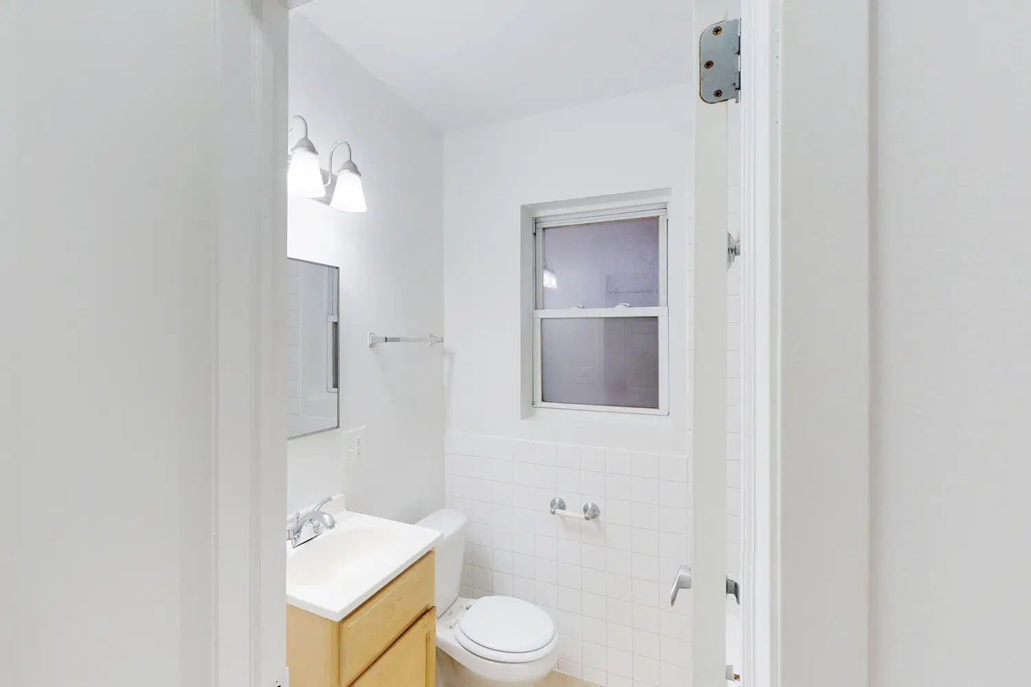 Drexel Grand, Chicago – Bathroom