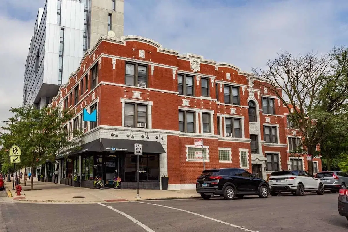 Kenwood Court, Chicago – Exterior