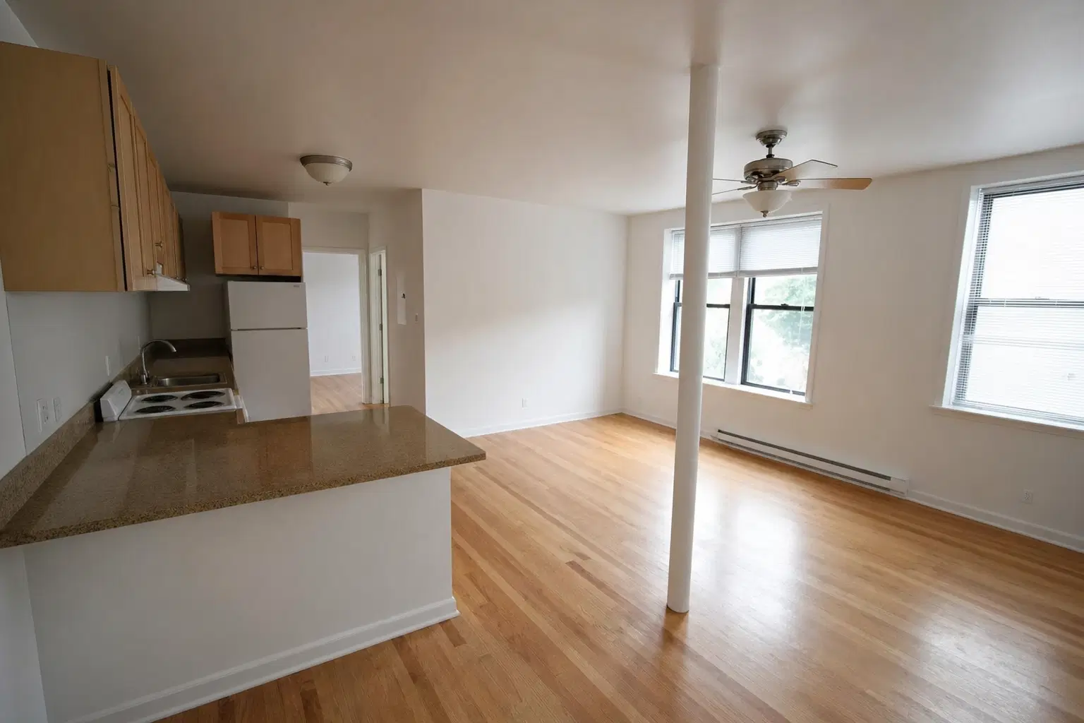 Kenwood Court, Chicago – 2 Bed 1 Bath