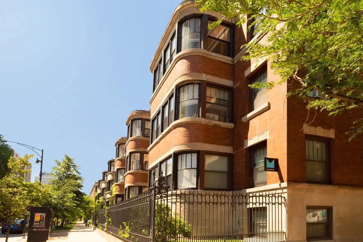 5300-5308 S. Hyde Park Boulevard, Chicago – Exterior