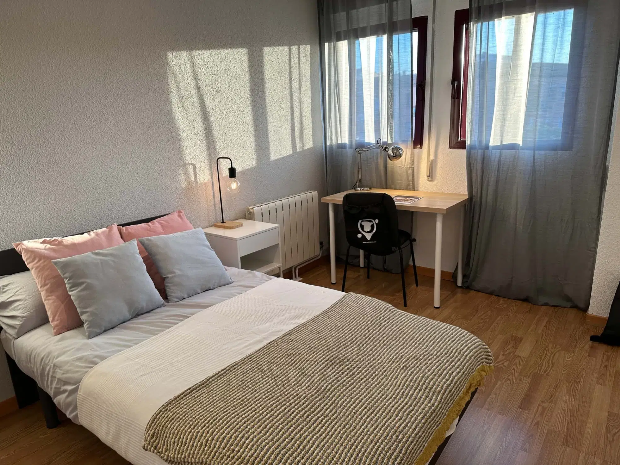 SPC 28025, Madrid – #169630: Room in 4 Bedroom 2 Bathroom (Calle Conde De Eleta)