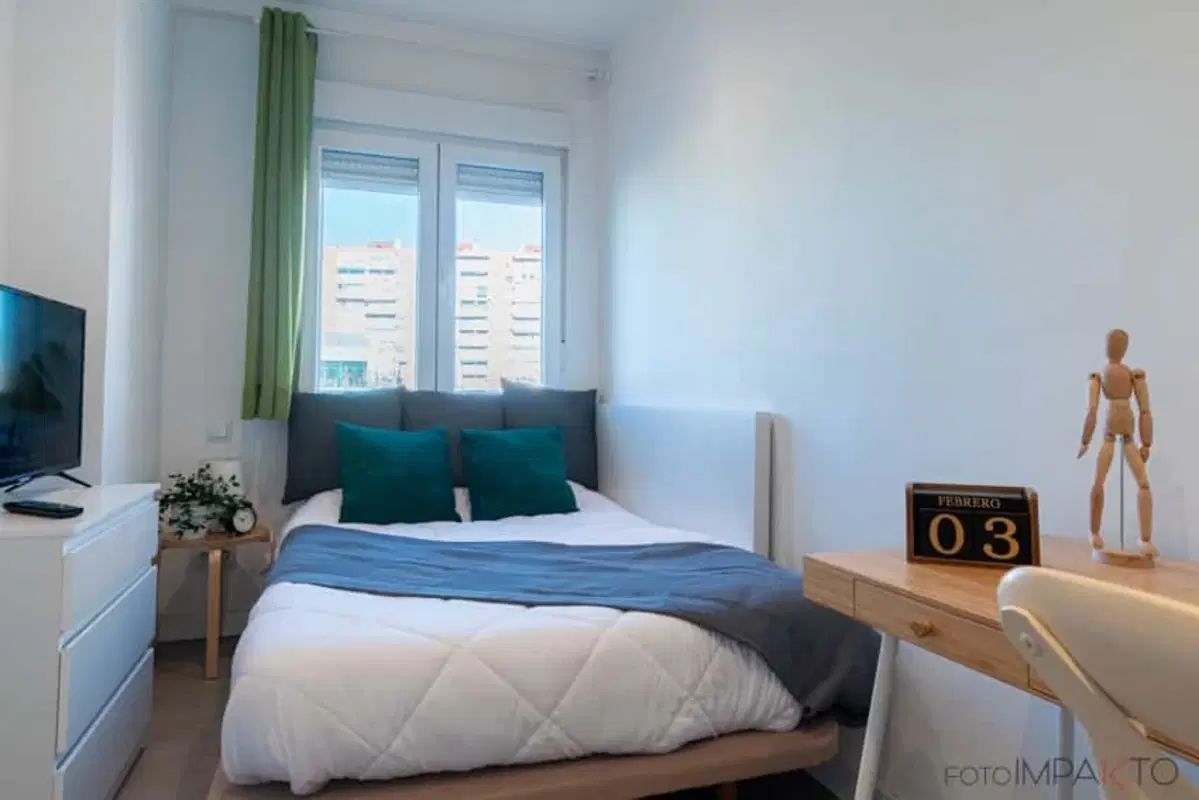 SPC 28026, Madrid – #88597: Room in a 4 Bed 2 Bath (Calle De Antonio López)