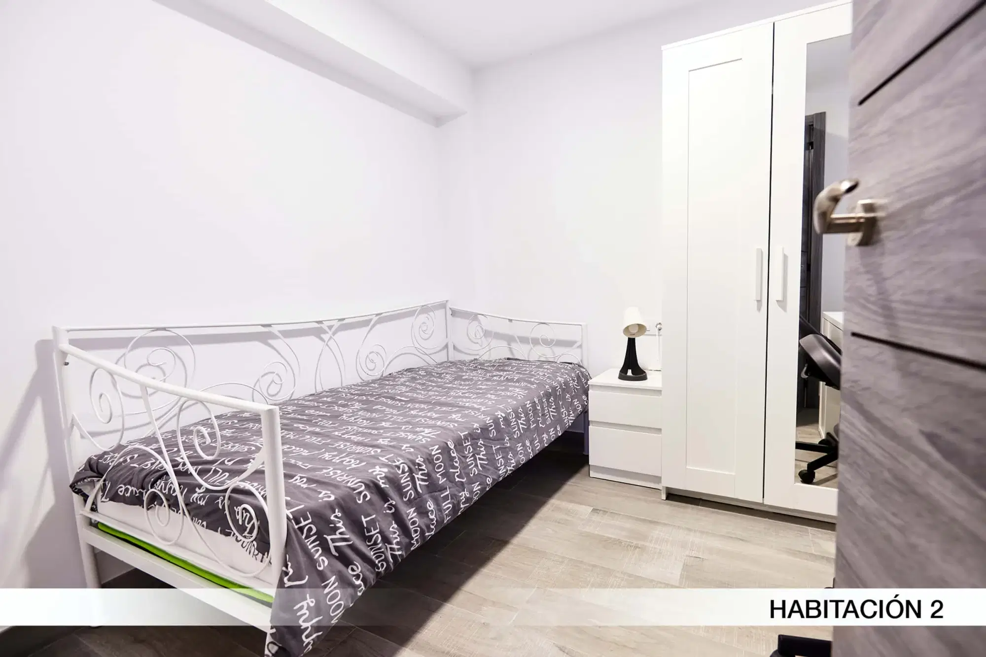 SPC 41009, Sevilla – #101682: Room in 2 Bedroom 1 Bathroom (Avenida Doctor Fedriani)