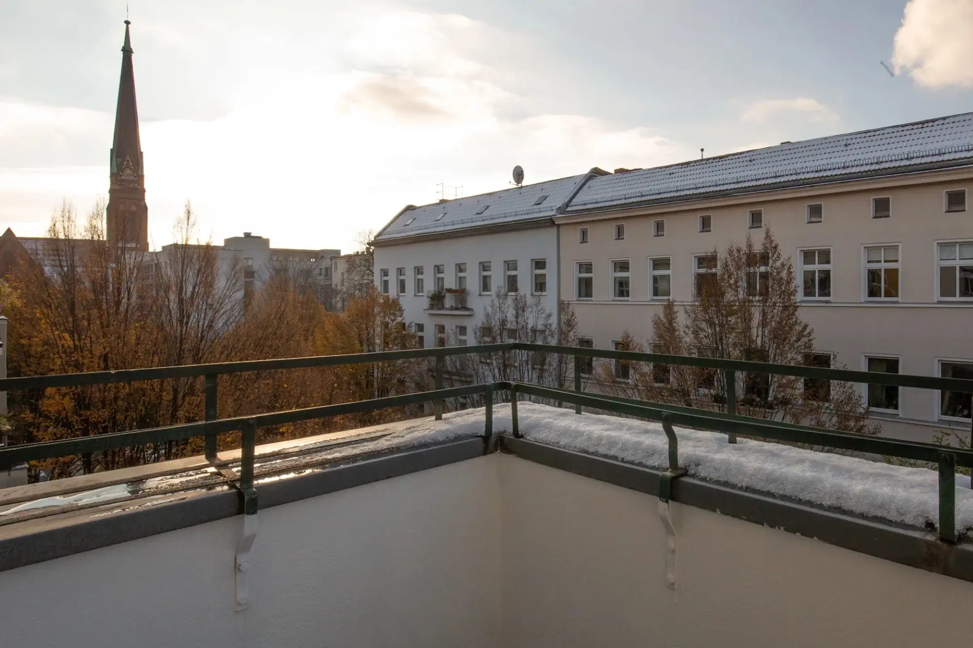 LX 10551, Berlin – Exterior