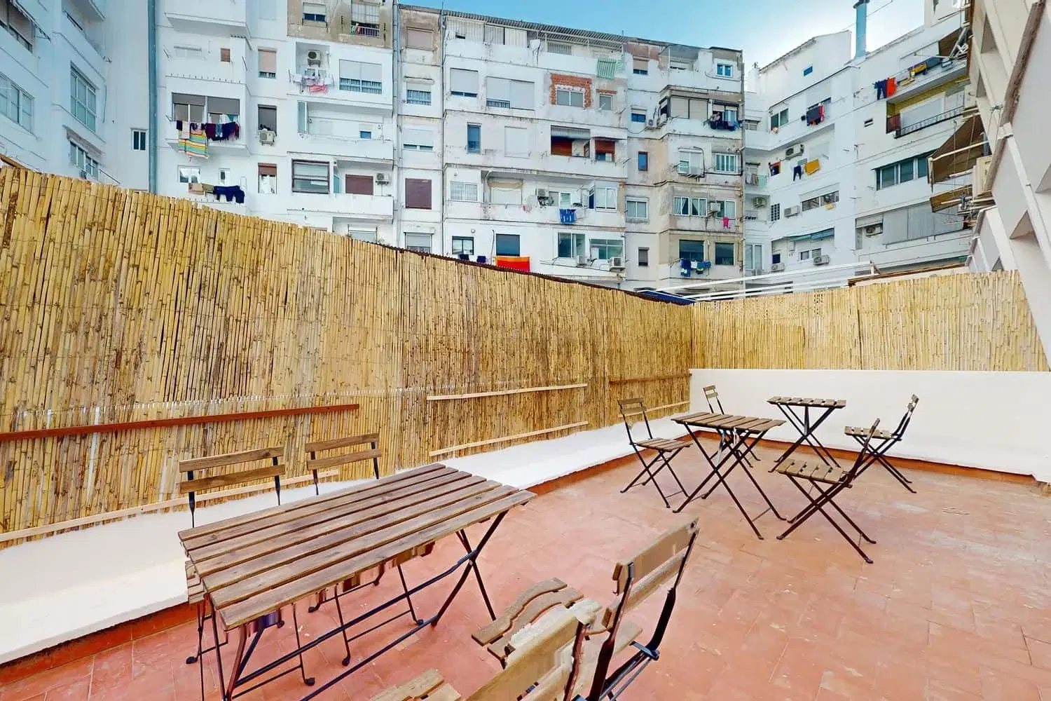 SPC 46008, Valencia – Exterior
