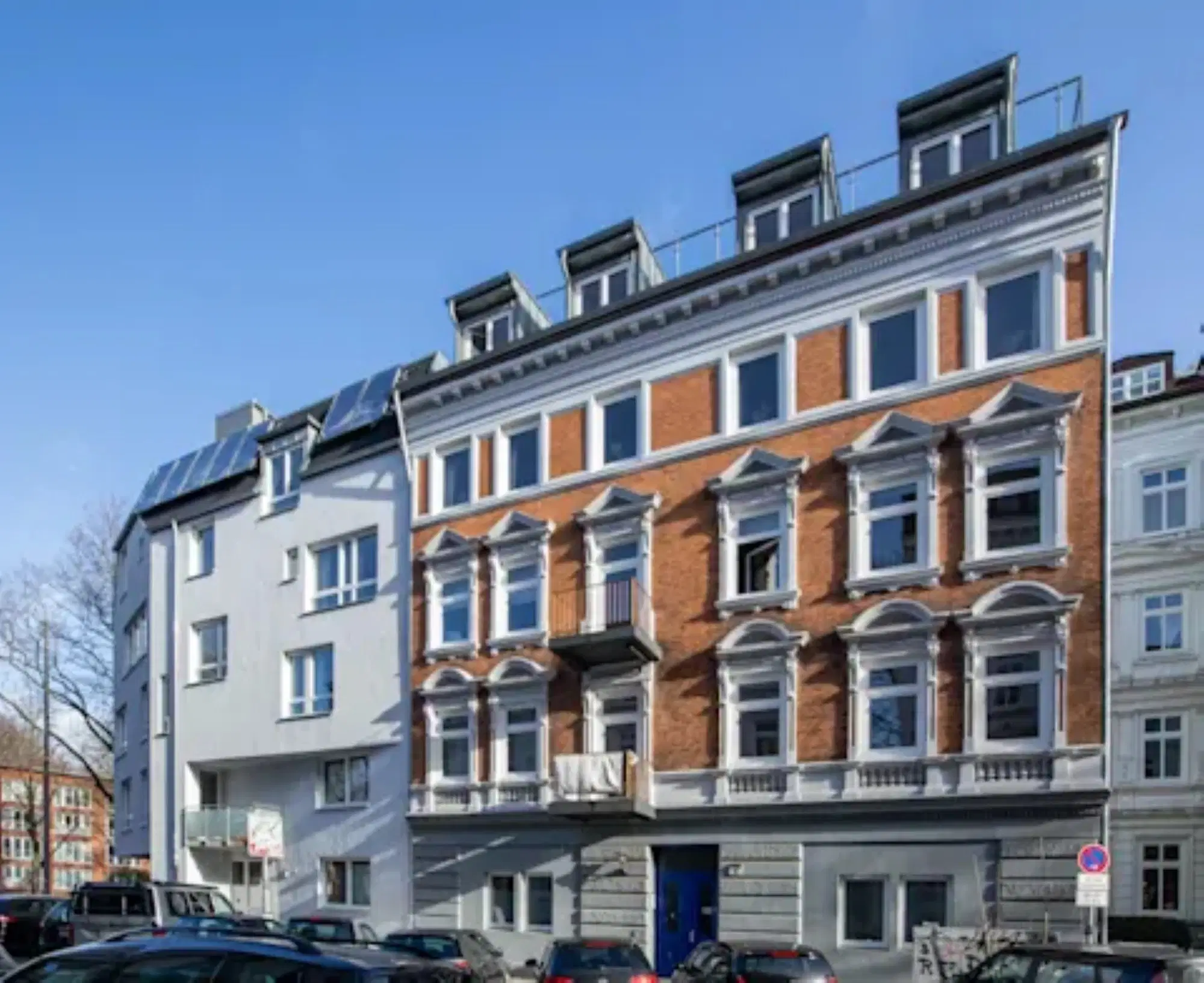 LX 20357, Hamburg – Exterior