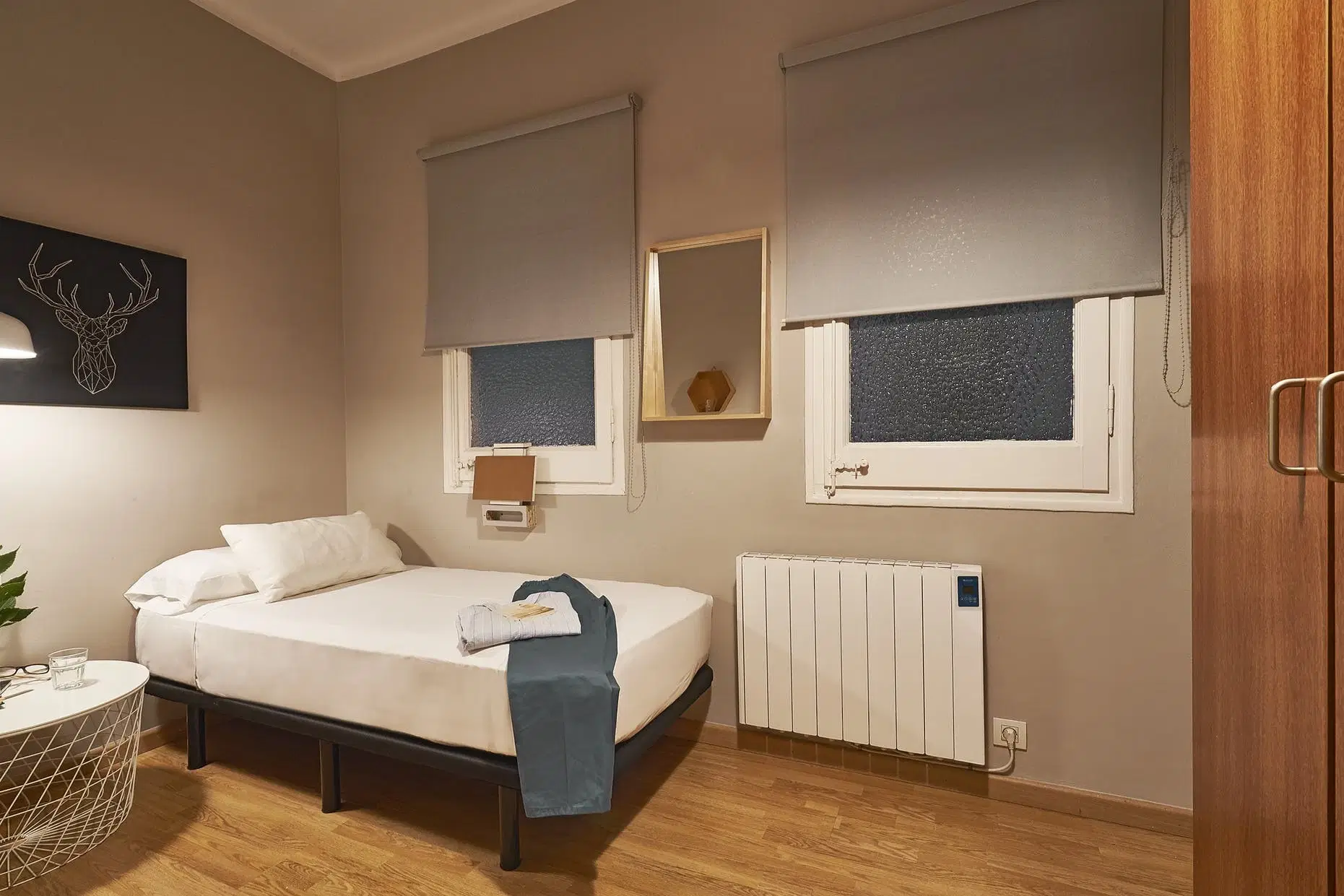 SPC 8029, Barcelona – #37900: 4 Bed 1 Bath (Carrer De Londres)