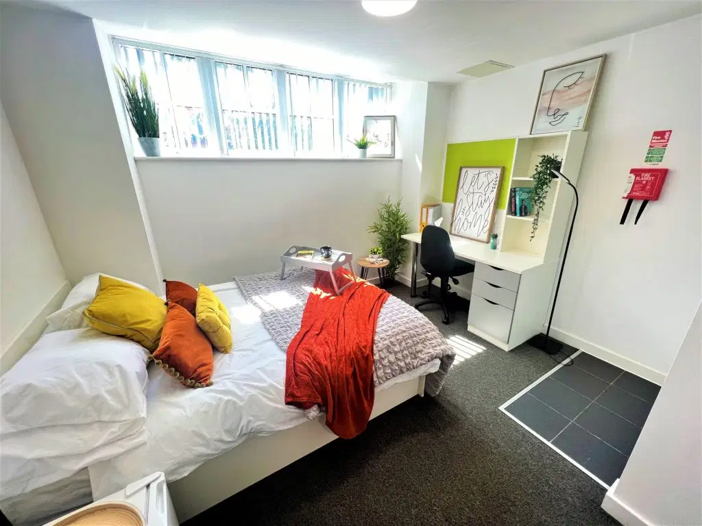 Tudor Studios, Leicester – Ground Floor Deluxe Studio