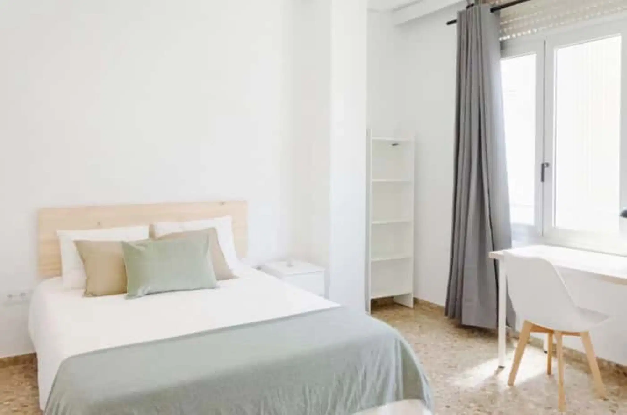 SPC 46005, Valencia – #109468: Room in 6 Bedroom 2 Bathroom (Avinguda Del Regne De València)
