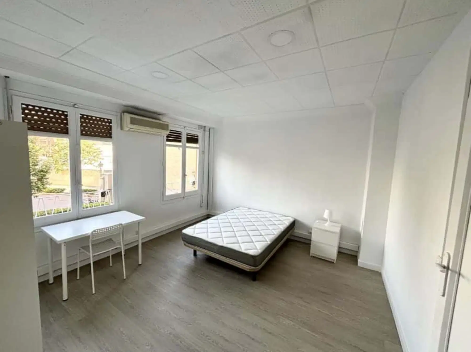 SPC 46011, Valencia – #157218: Room in 7 Bedroom 2 Bathroom (Carrer Del Doctor Josep Juan Dómine)