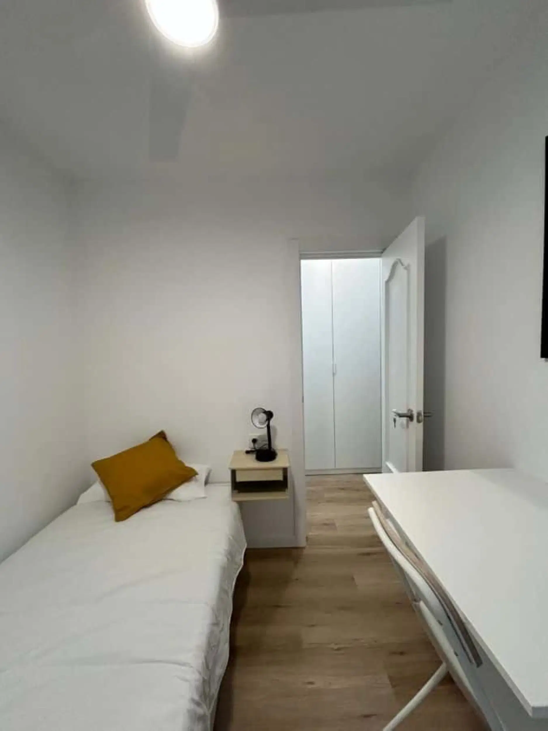 SPC 46008, Valencia – #190693: Room in 5 Bedroom 1 Bathroom (Avinguda De Pérez Galdós)