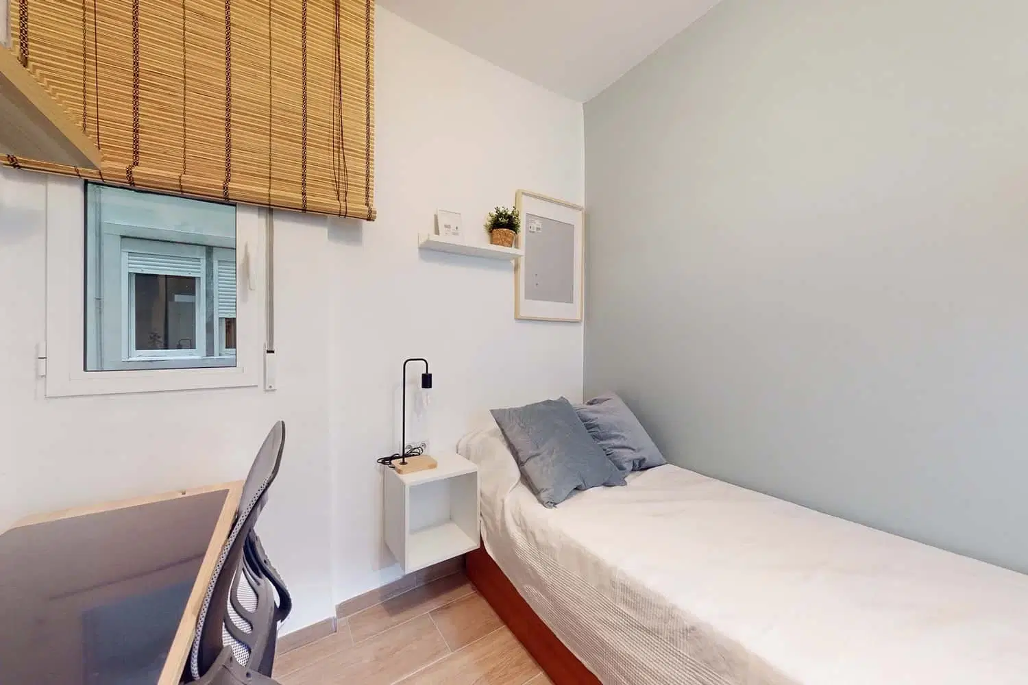 SPC 46008, Valencia – #132027: Room in 6 Bedroom 3 Bathroom (Carrer De Conca)