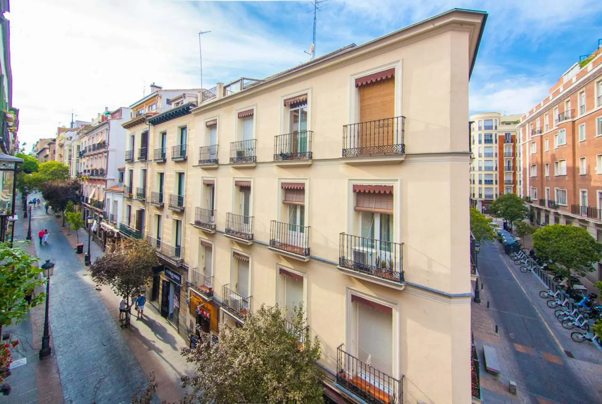 SPC 28014, Madrid – Exterior