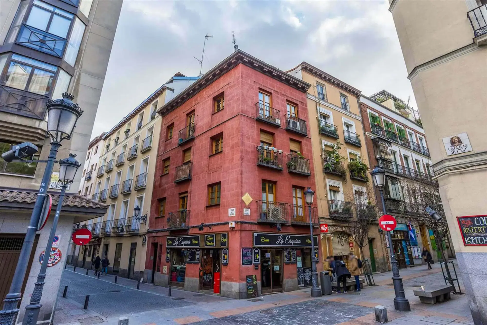 SPC 28014, Madrid – Exterior