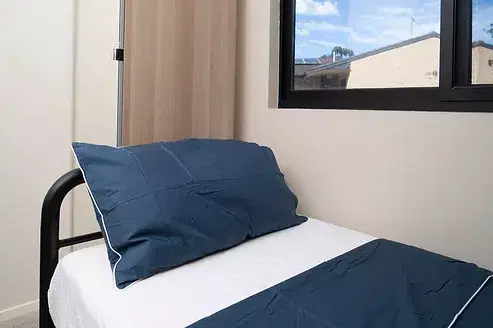 Dayman Apartments, Sydney – Single Bedroom in Five Bedroom Shared Apartment