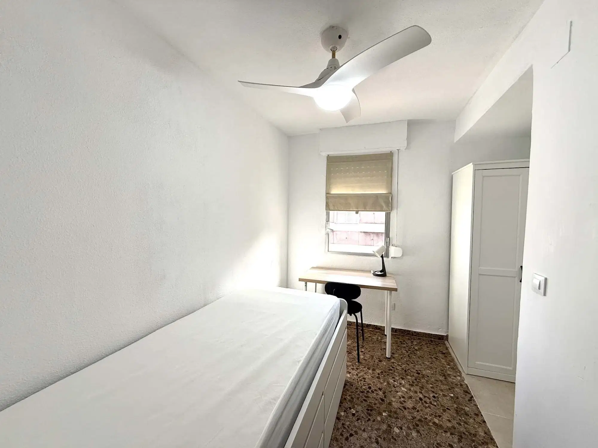 SPC 46006, Valencia – #190480: Room in 7 Bedroom 2 Bathroom (Avinguda Del Doctor Waksman)