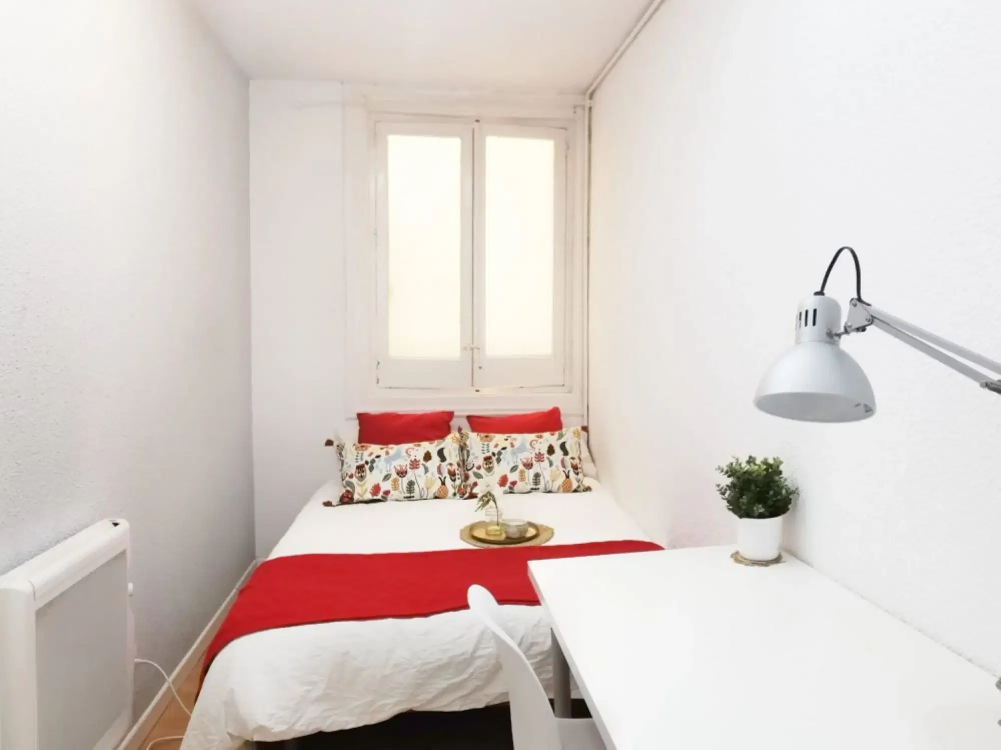 SPC 28014, Madrid – #13238: Room in 12 Bedroom 3 Bathroom (Calle De Santa Catalina)