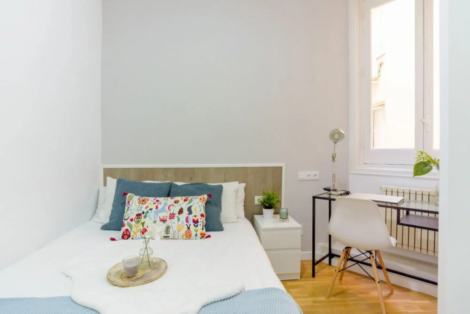 SPC 28014, Madrid – #13086: Room in 9 Bedroom 4 Bathroom (Calle De Valenzuela)