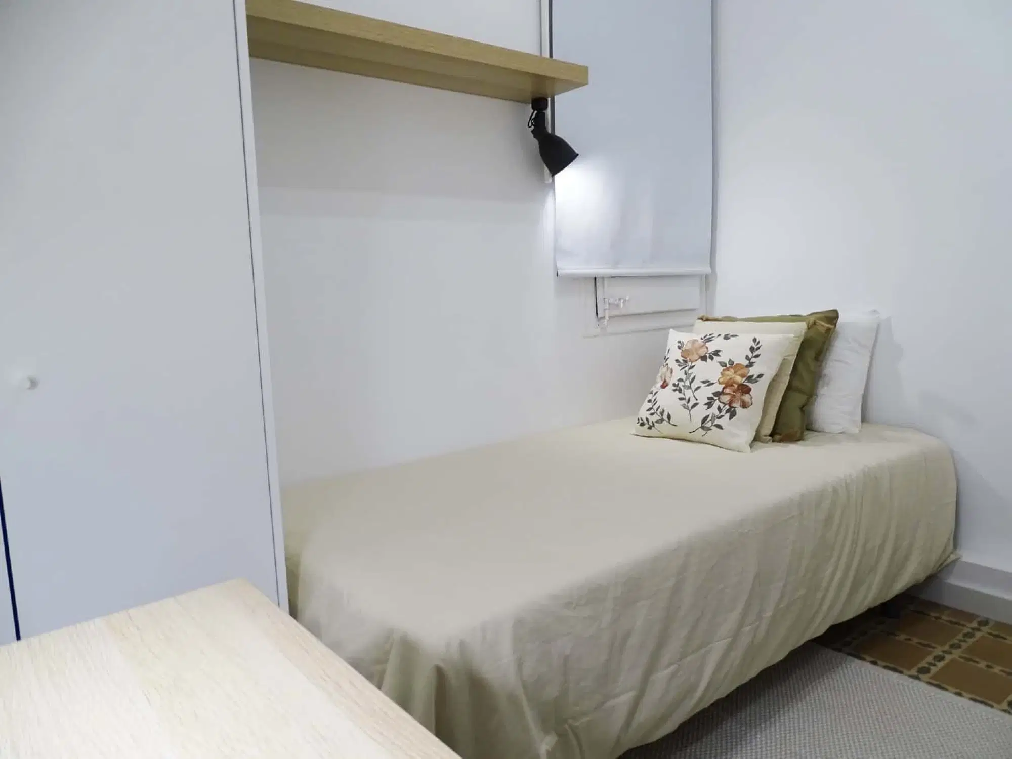 SPC 8026, Barcelona – #129157: Room in 3 Bedroom 1 Bathroom (Carrer D'aragó)