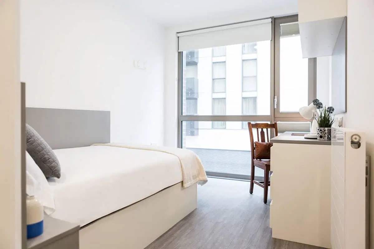 GoBritanya Lewisham Residence, London – Silver En-Suite - Street View | Mid Level
