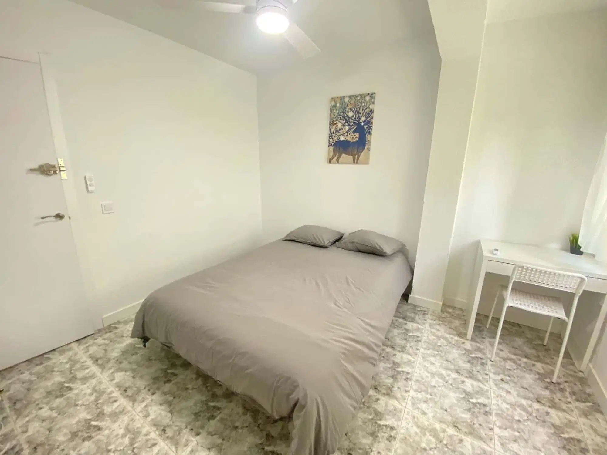 SPC 28041, Madrid – #155986: Room in 5 Bedroom 1 Bathroom (Calle De Sáhara)