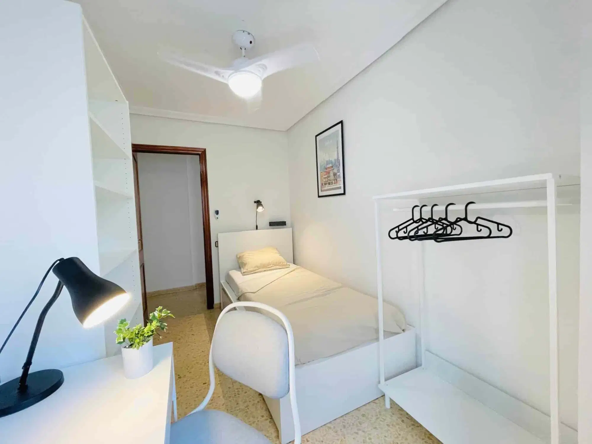 SPC 46024, Valencia – #117632: Room in 5 Bedroom 2 Bathroom (Carrer de Méndez Núñez)