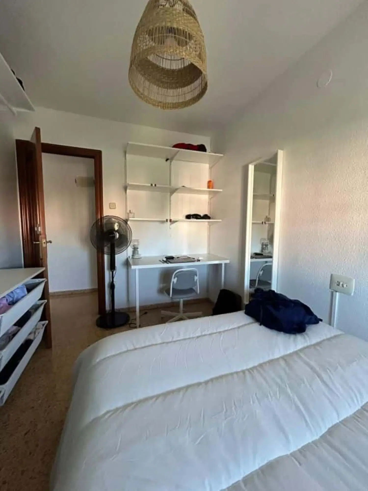 SPC 46024, Valencia – #156987: Room in 4 Bedroom 1 Bathroom (Carrer d'Isaac Peral)