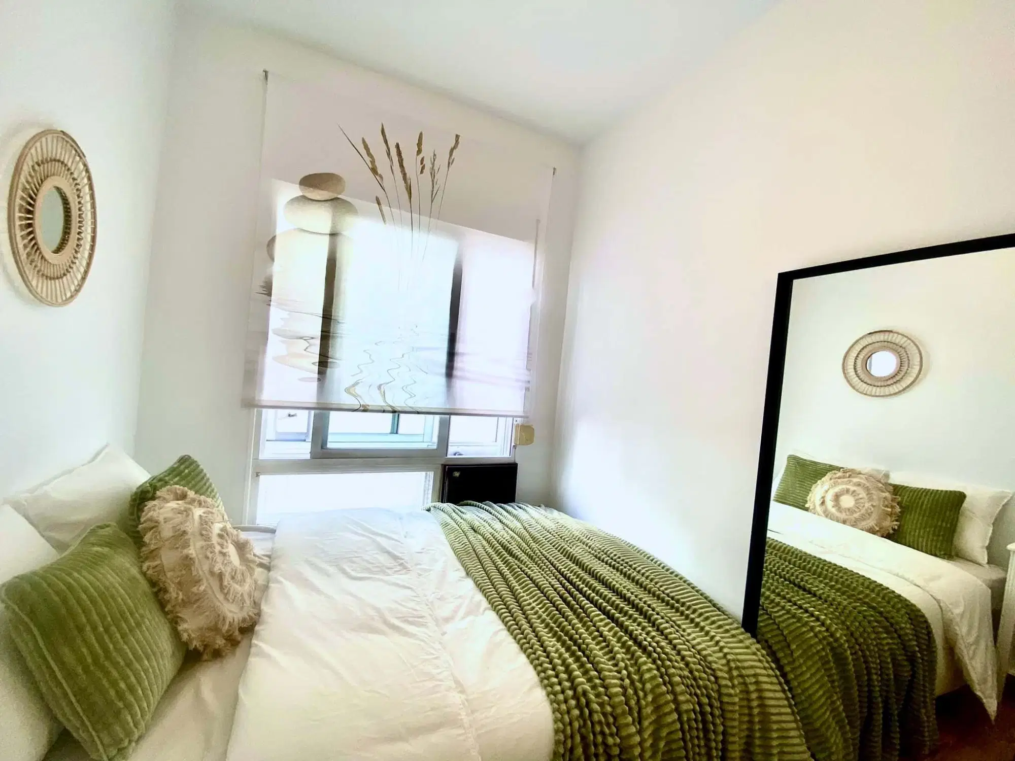 SPC 28036, Madrid – #182573: Room in 4 Bedroom 2 Bathroom (Calle De Enrique Larreta)
