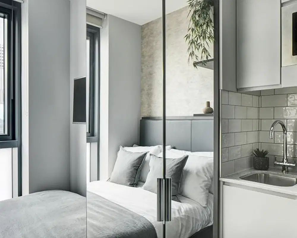 ARK Canary Wharf, London – Cosy Studio