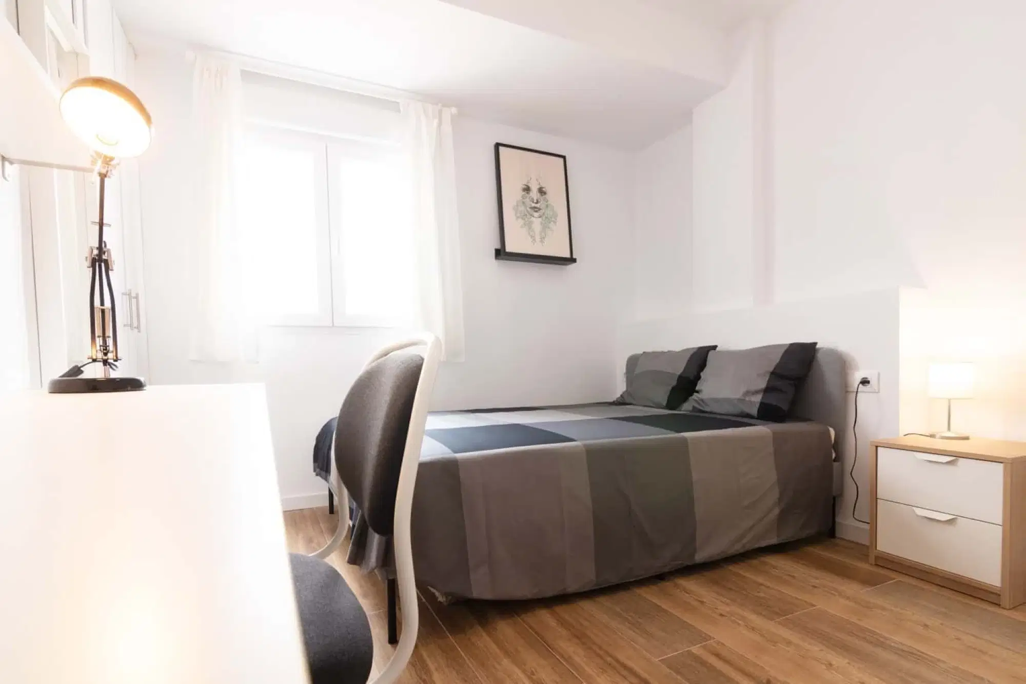 SPC 46018, Valencia – #146276: Room in 5 Bedroom 5 Bathroom (Carrer De Pintor Stolz)