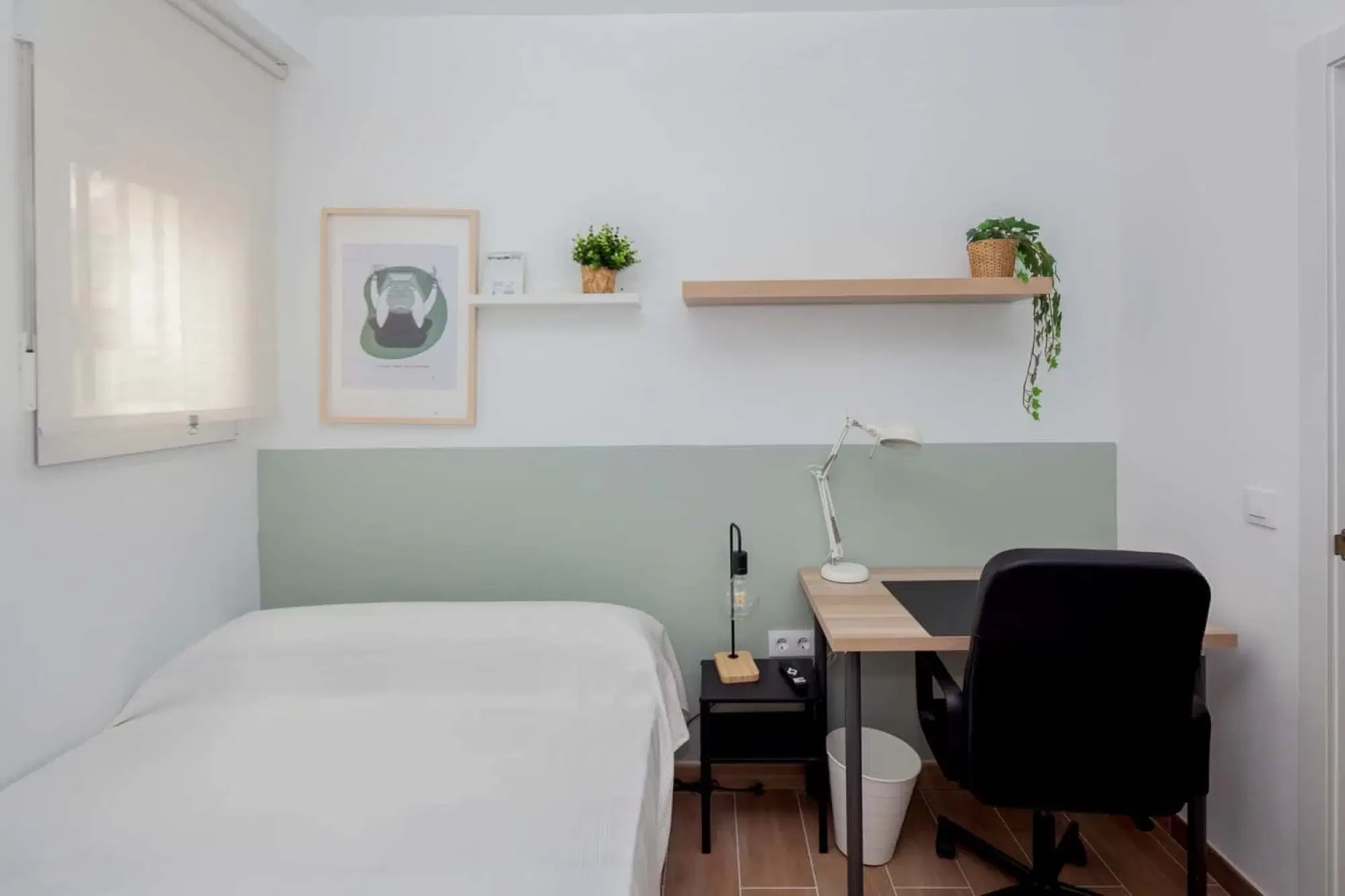 SPC 46018, Valencia – #170496: Room in 5 Bedroom 2 Bathroom (Carrer De Les Tres Forques)