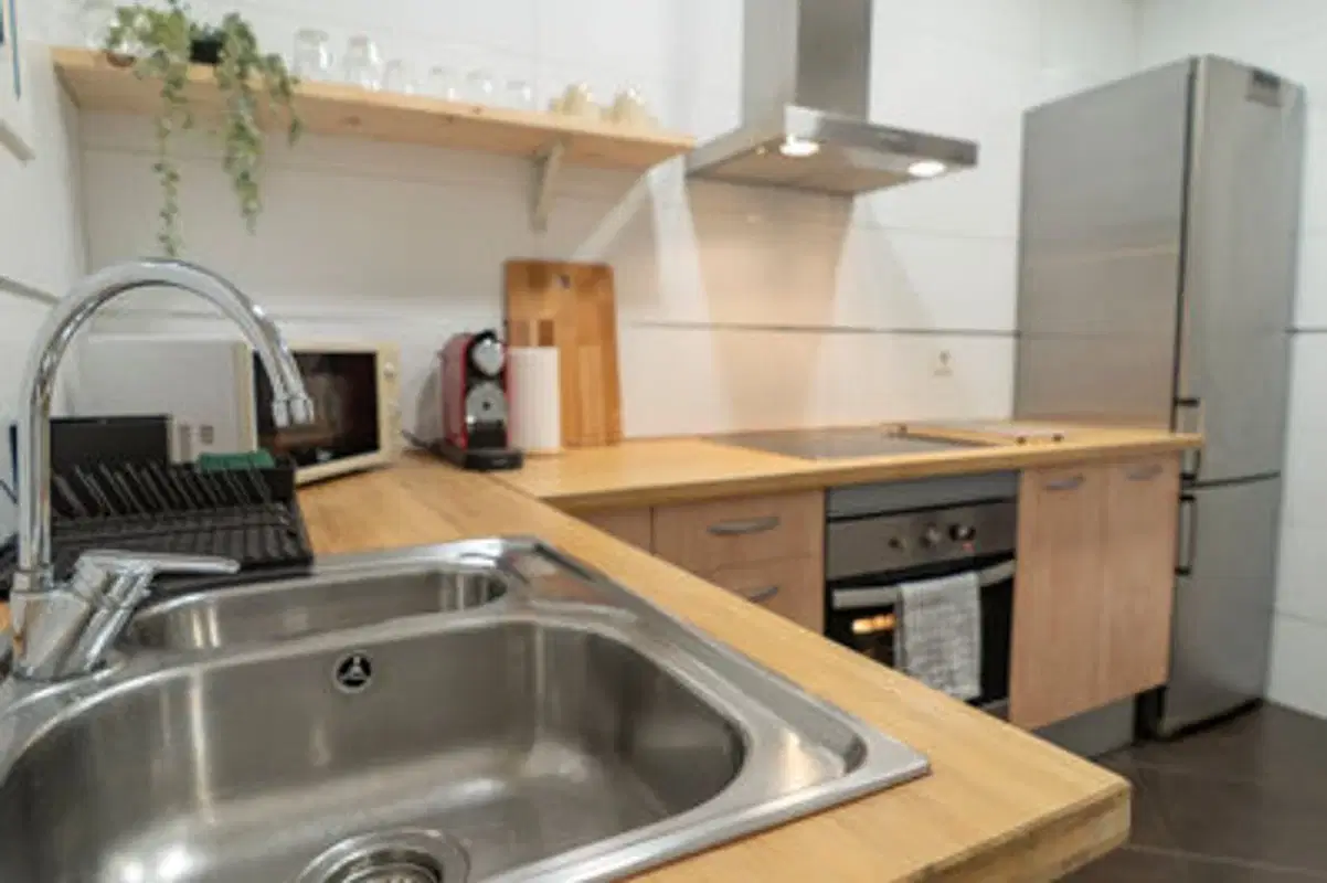 HC 8002, Barcelona – Kitchen