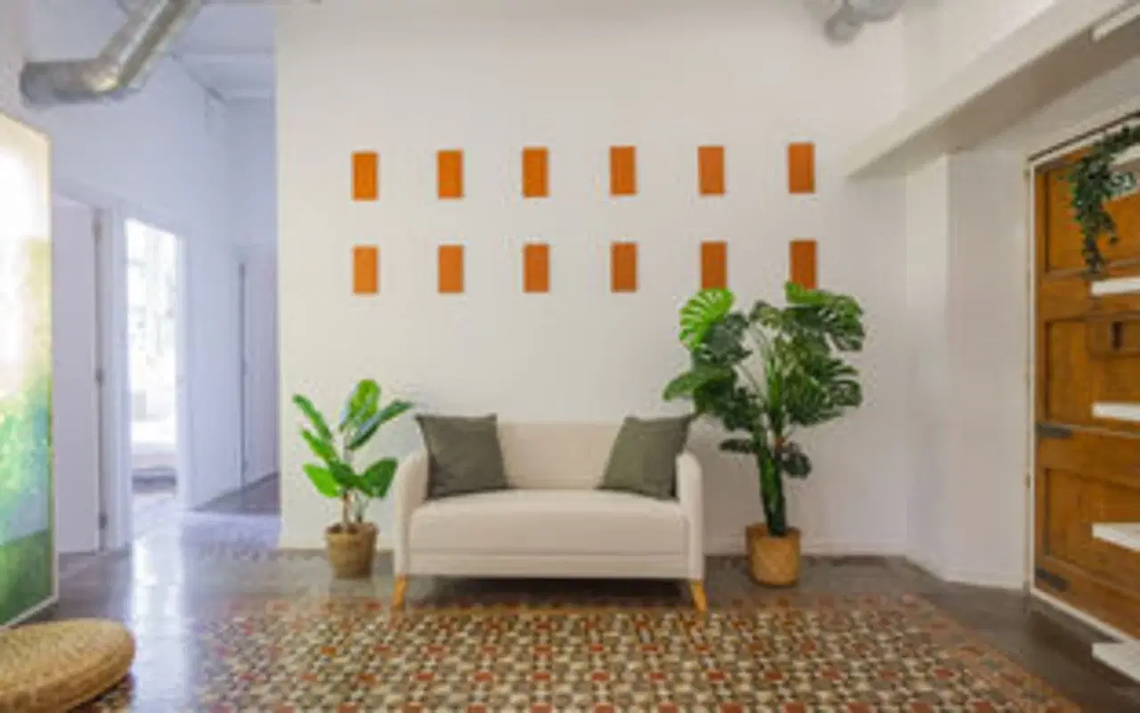 HC 8003, Barcelona – Common Area