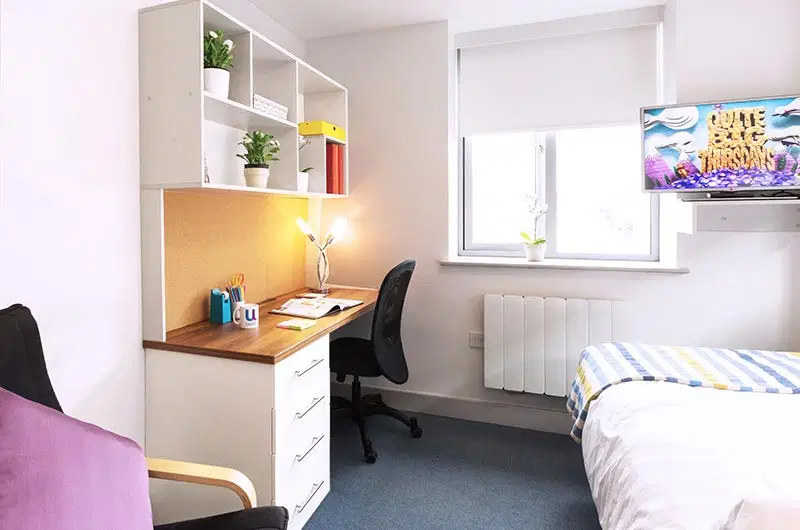Unilife High Street, Southampton – Premium Twodio