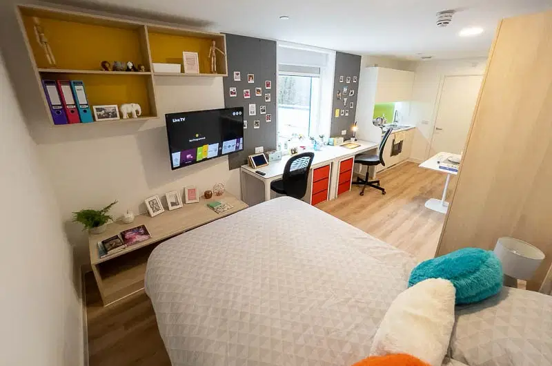 Unilife Sparkford House, Winchester – VIP Studio