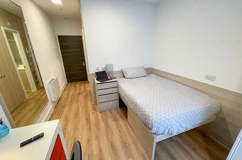 Unilife Sparkford House, Winchester – Premium Studio