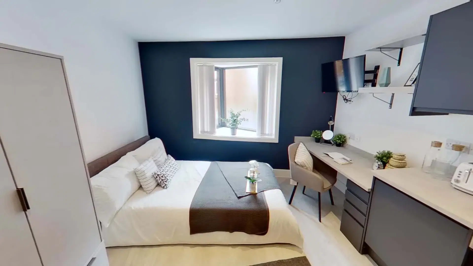 Dojo House, Nottingham – Large Scenic Studio