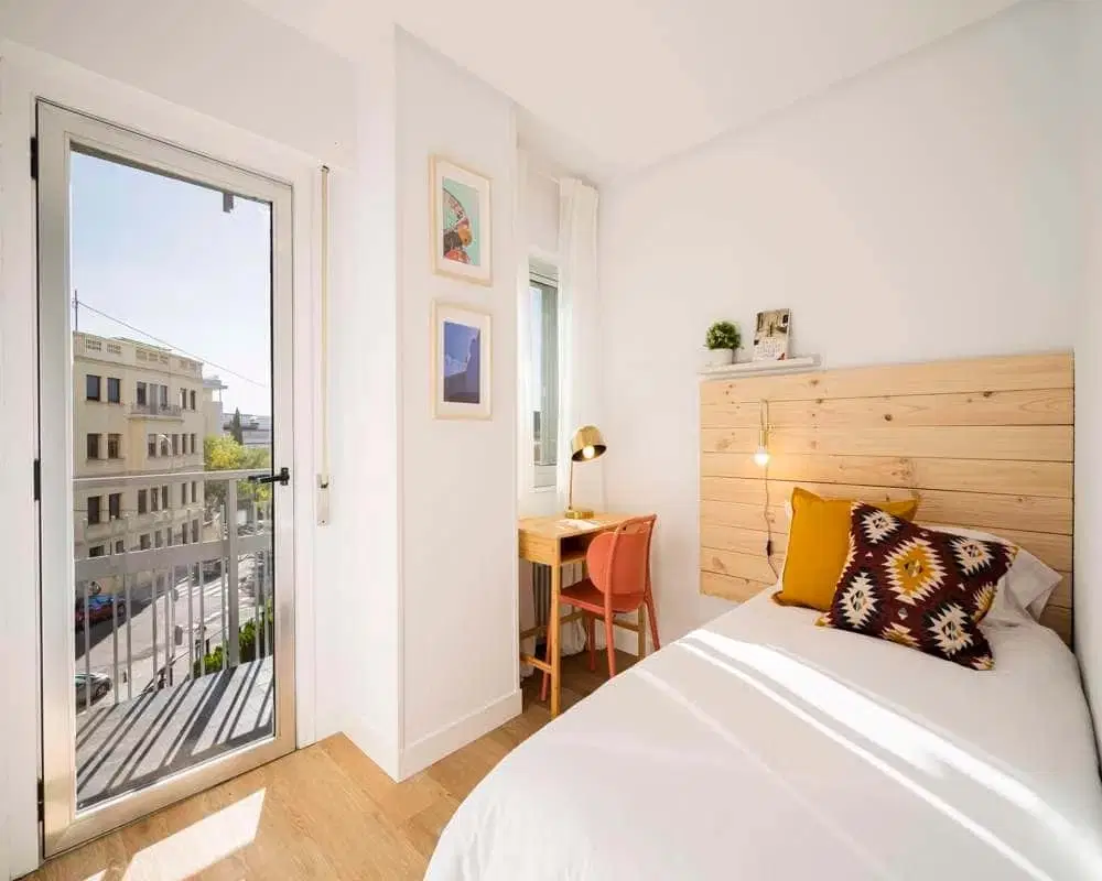 SPC 28040, Madrid – #31179: Room in 16 Bedroom 7 Bathroom (Calle Del Conde De La Cimera)