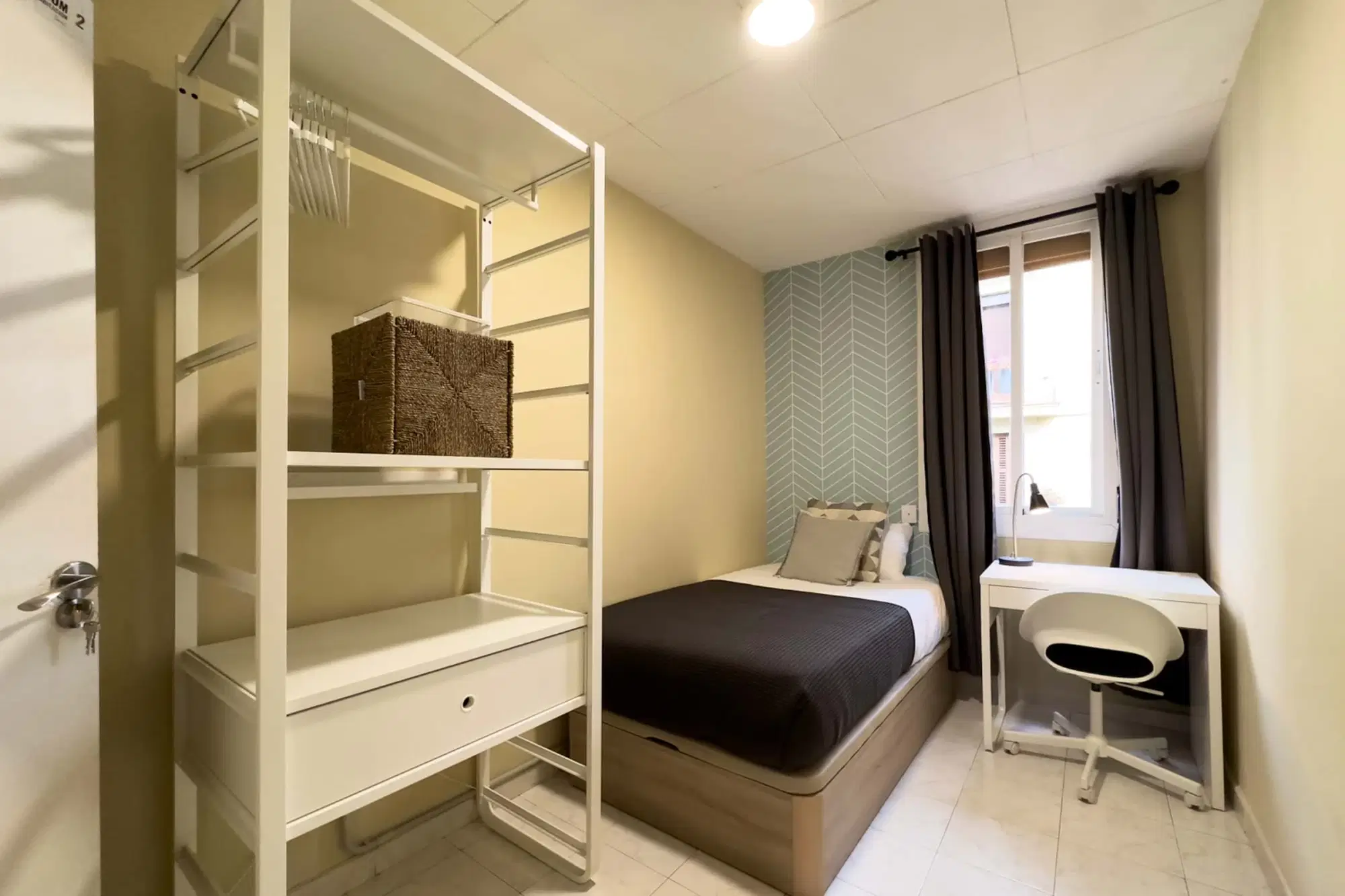 SPC 8004, Barcelona – #131395: Room in 7 Bedroom 1 Bathroom (Carrer De Salvà)