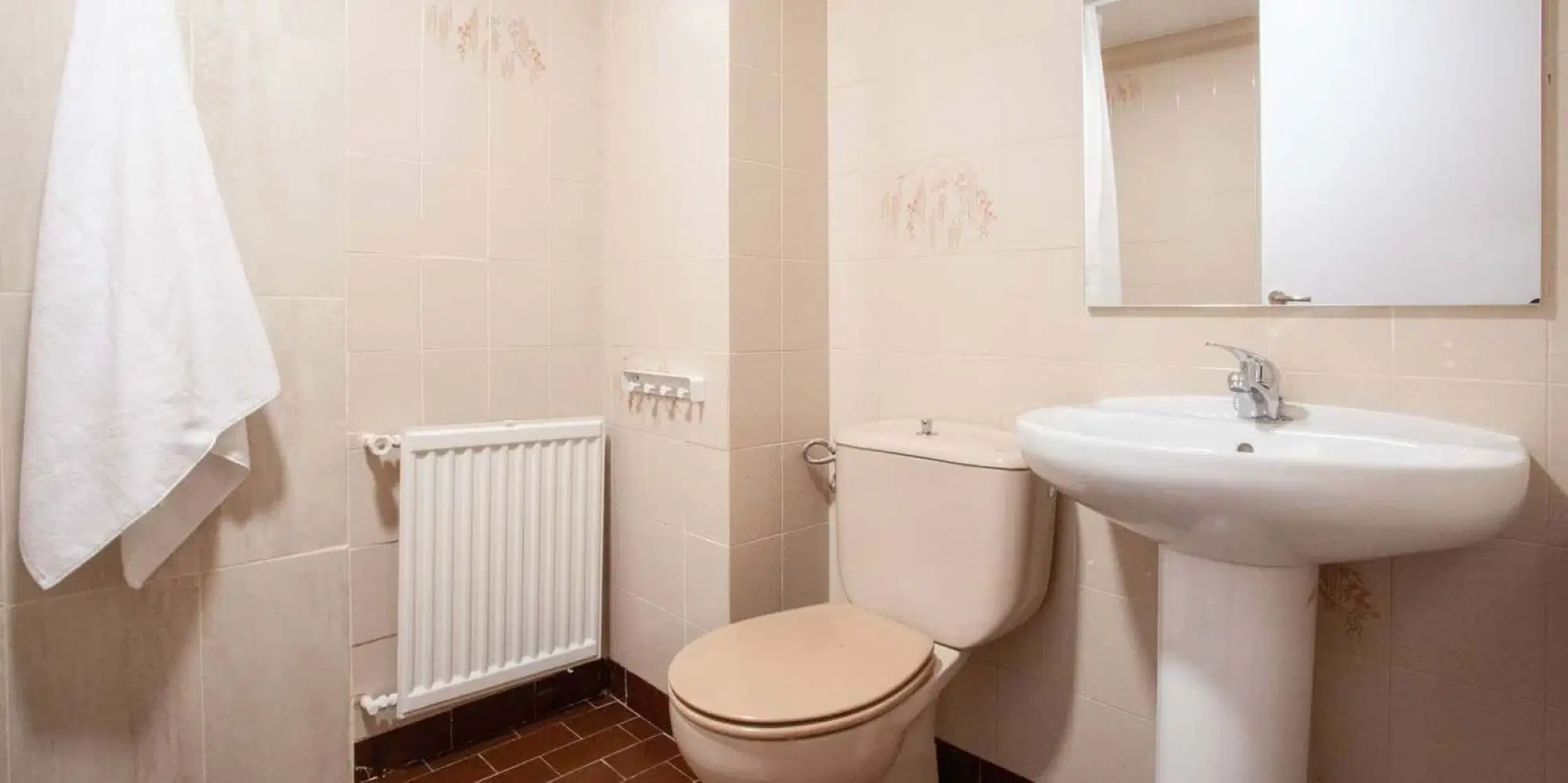 SPC 28043, Madrid – #131448: Room in 10 Bedroom 2 Bathroom (Calle De José Silva)