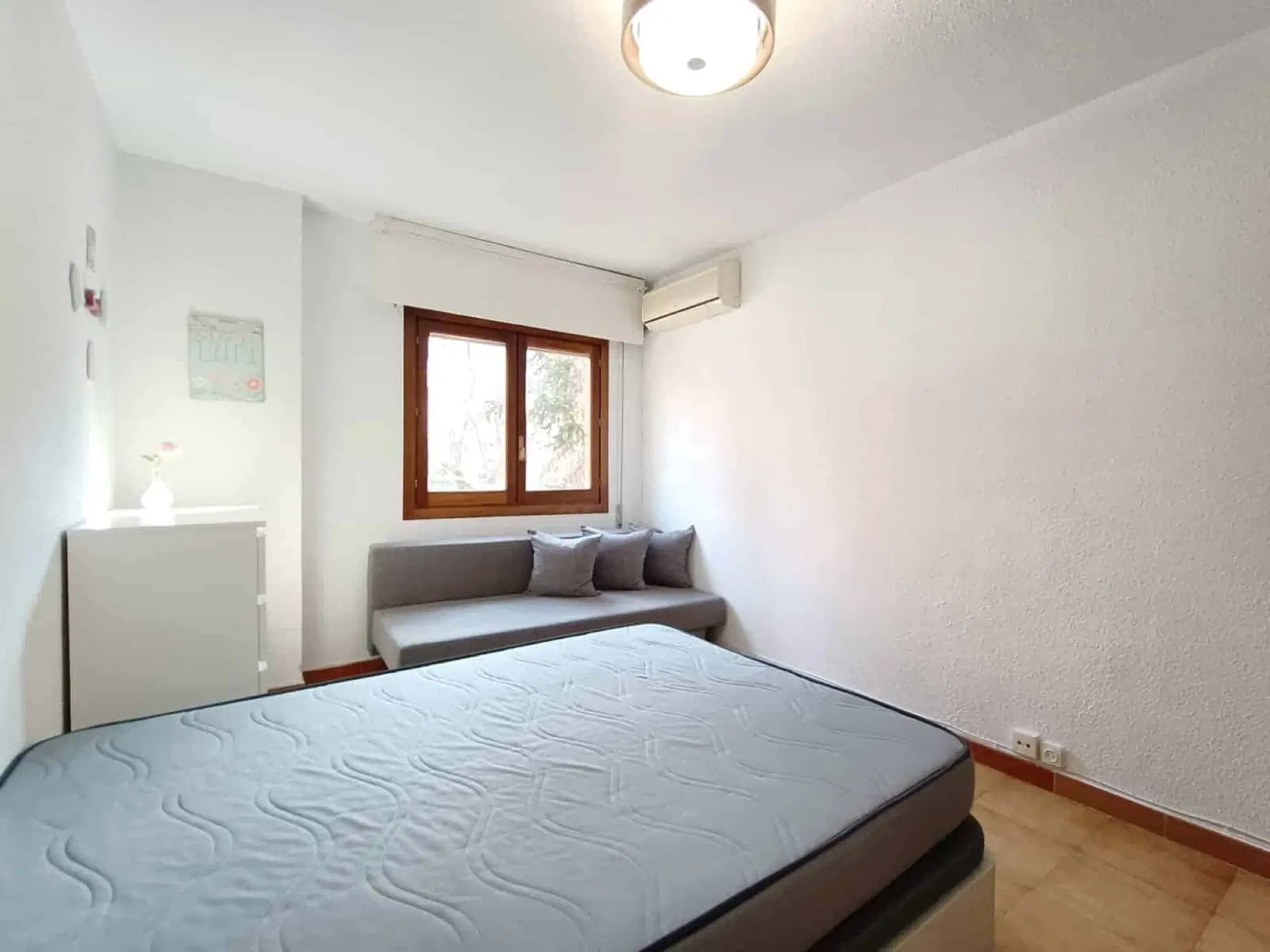SPC 28043, Madrid – #166657: 1 Bedroom 1 Bathroom (Calle De Julián Hernández)