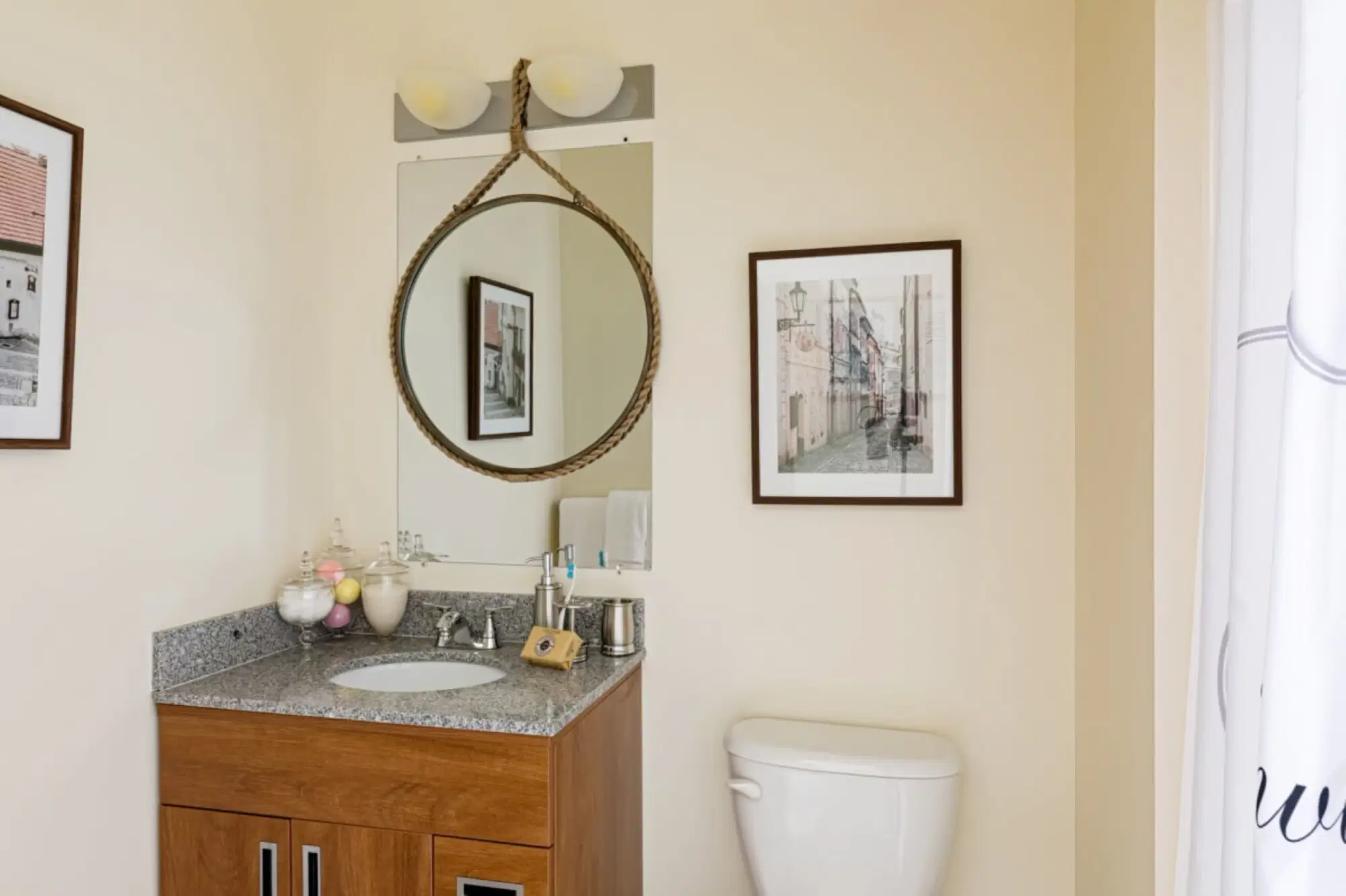 20 Hawley, Binghamton – Bathroom