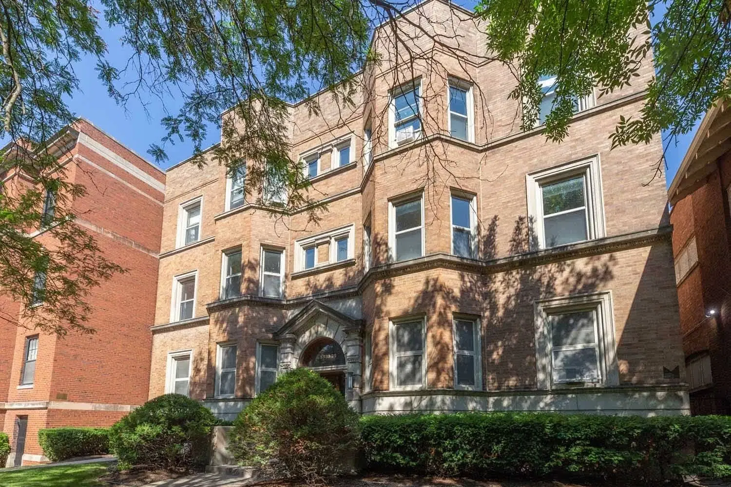 5533 S. Blackstone, Chicago – Exterior