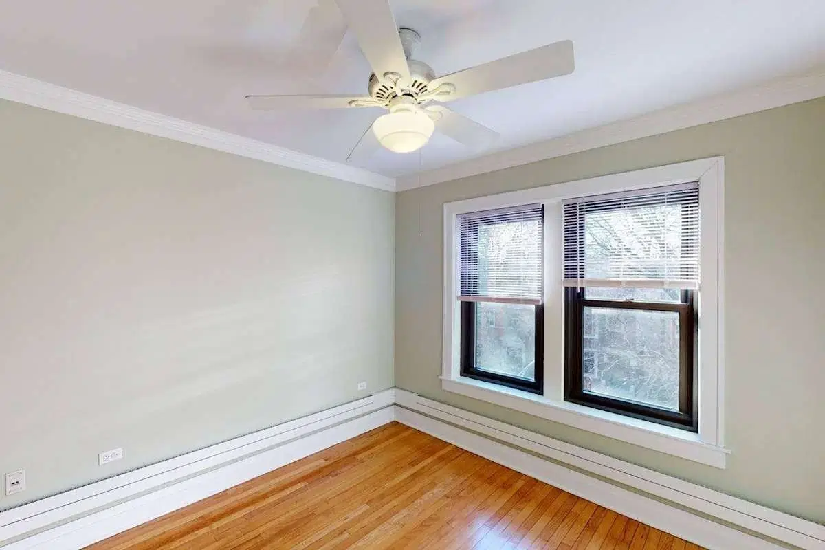 5535 S. Kimbark Avenue, Chicago – Common Area