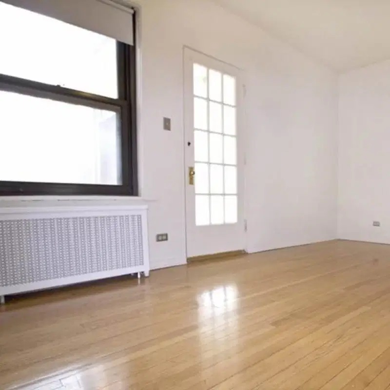 5409 S. Blackstone, Chicago – Room